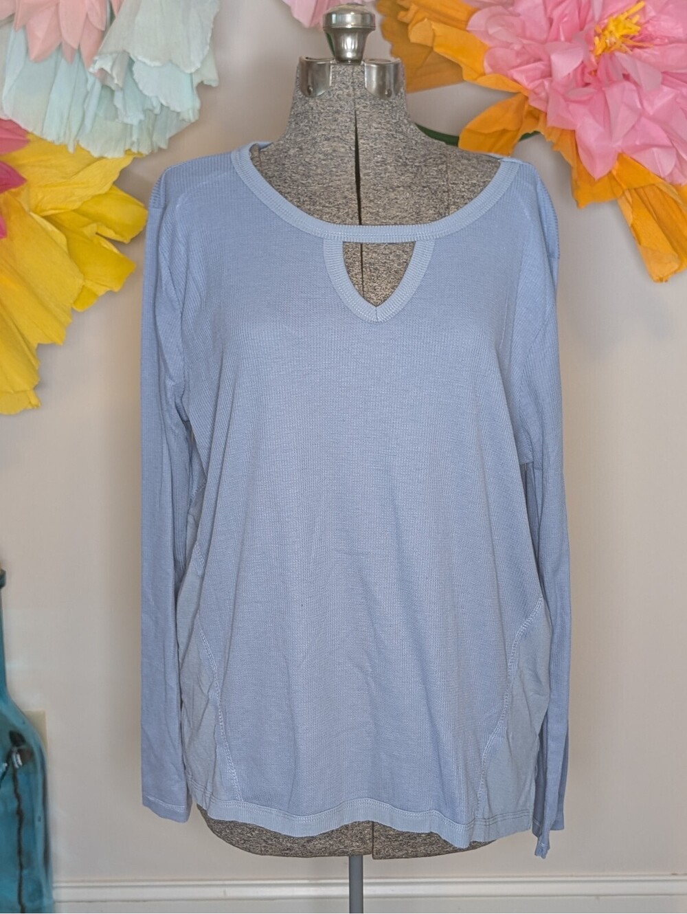 2115 - Umgee USA Women's Light Blue Long Sleeve Top Size 1XL